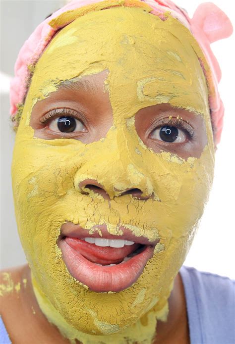 Detoxifying Turmeric Acne Face Mask - Savvy Naturalista