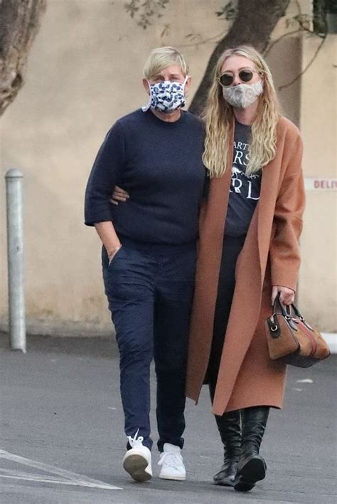 2,226,540 likes · 906 talking about this. ELLEN DEGENERES and PORTIA DE ROSSI Out in Montecito 01/05 ...