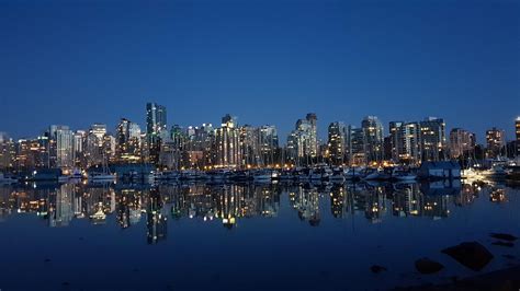 Vancouver skyline from Stanley Park : vancouver