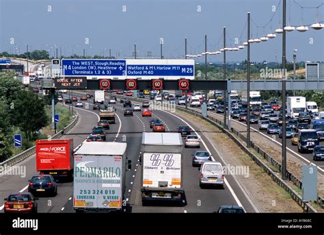 M25 Motorway Busy With Traffic Near To London Heathrow Airport Stock