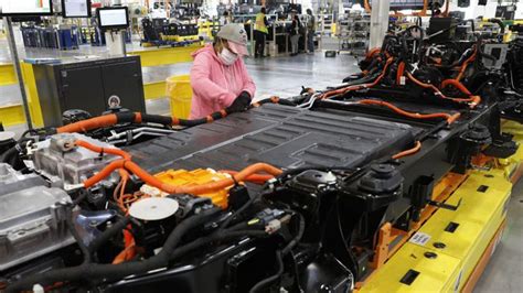 Ford Sinks After Halting Production Shipments Of Electric F 150 On