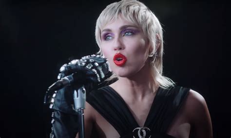 Watch Miley Cyrus Sassy Self Directed Video For New Song Midnight Sky Qnewshub