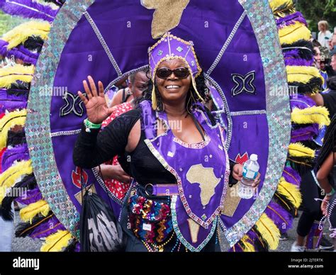 2022 August 29 Uk Yorkshire Leeds West Indian Carnival Troupe Leader In The Parade
