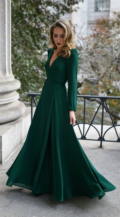 Find the perfect dress for wedding guest at metisu boutique. 30 DRESSES IN 30 DAYS: Black Tie Wedding Guest // Emerald ...