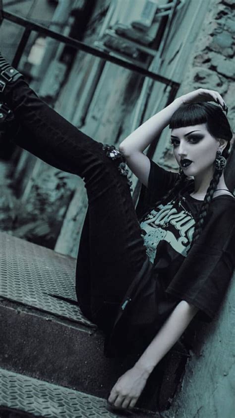 Pin By Spiro Sousanis On Obsidian Kerttu Goth Beauty Gothic Outfits