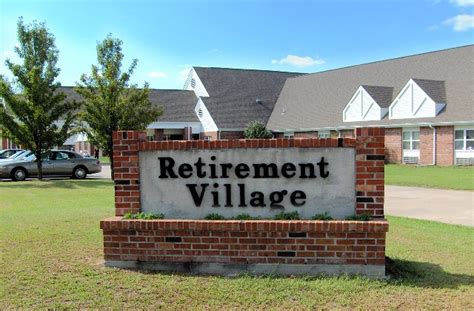 SeniorsAloud: A RETIREMENT HOME OR A RETIREMENT VILLAGE?