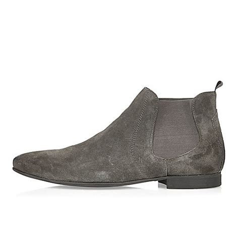 Fast forward to today, and the legendary rms are still made by hand, in our adelaide workshop. Grey suede Chelsea boots - boots - shoes / boots - men