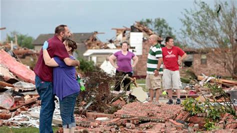 Ap Photographer Describes Rescuers Pulling Kids Out Of Rubble At Okla