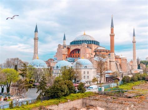12 rekomendasi wisata masjid terindah di turki yang wajib dikunjungi