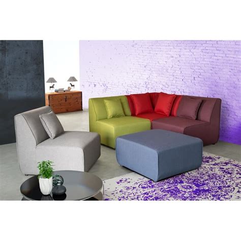 Le canapé modulable est très intéressant pour transformer un salon à une chambre à coucher, lorsque vous recez des amis dans votre maison. Canapé d'angle modulable contemporain en tissu multicolore ...