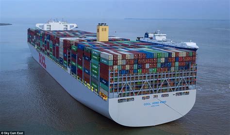 Worlds Largest Container Ship Comes To Uk Port Daily Mail Online