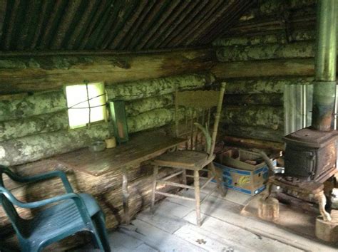 New 3 story luxury log home on 12 acres. Bella Coola Cabin - Tiny House Swoon