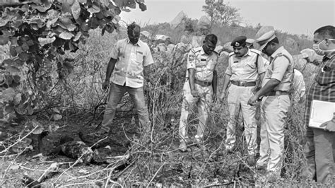 charred body of unidentified woman found in sangareddy telangana today