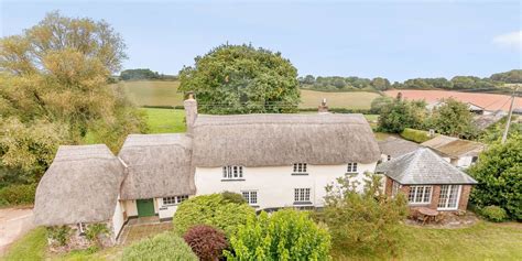16th Century Cottage With Thatched Roof For Sale In Devon