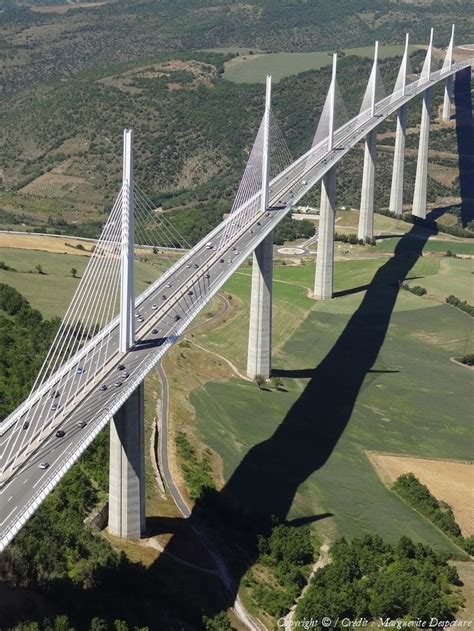 ️ Photo Aérienne De Viaduc De Millau Aveyron 12 Scary Bridges
