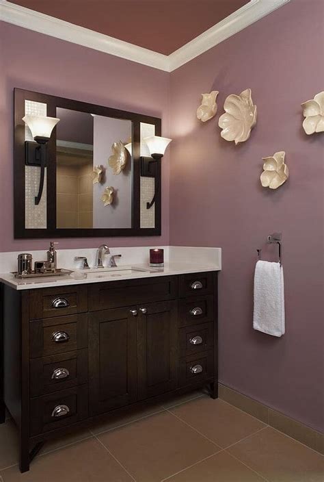Purple bathrooms might not be as common as their blue counterparts. 10 Charming Purple Bathroom Design Ideas - Interior Idea