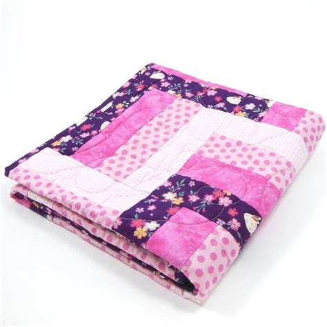 I love patchwork ткани для пэчворка от 5 руб. Couverture bébé Patchwork - motif Echelle rose et violet ...