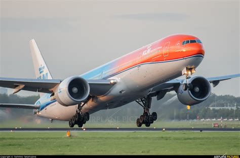 Ph Bva Klm Boeing 777 300er At Amsterdam Schiphol Photo Id