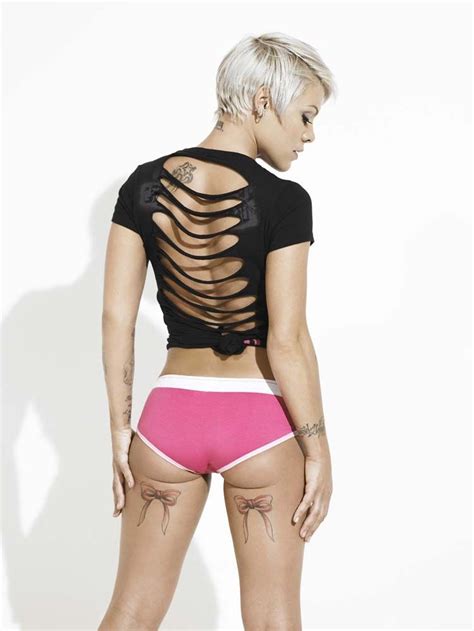 Sexy Singer Pink Alecia Beth Moore X Glossy Photo Picture