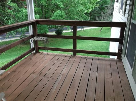 Horizontal Deck Railing Embraces Every Outdoor Living With Natural Look