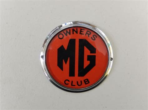 Vintage Automotif Mg Owners Club Bright Red Version Car Badge Auto