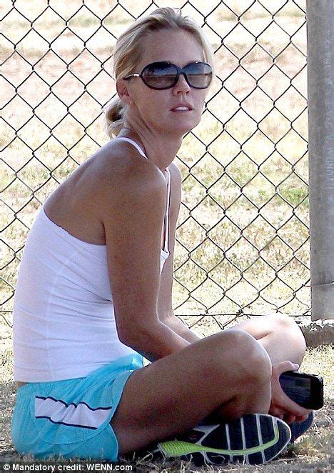 Jennie Garth The Sexy Soccer Mom Wears Shorts And A Vest To Her