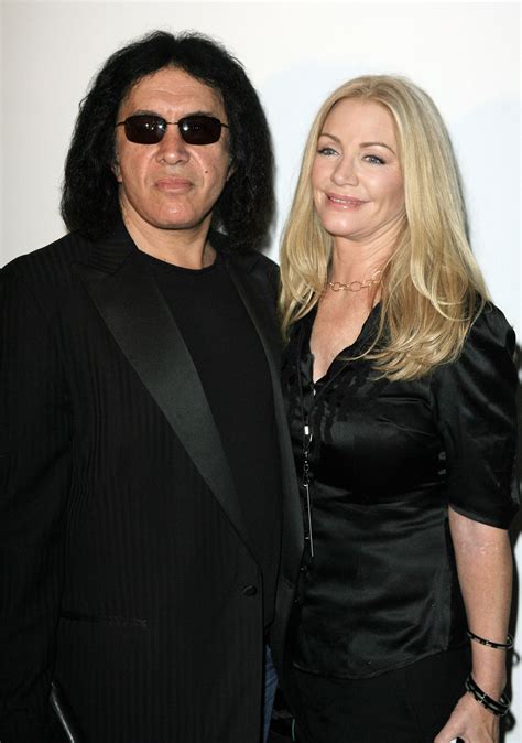 The news was announced today by simmons' wife, shannon tweed, on facebook, where she wrote, rest in peace my dear flora. 28+ amazing Images of Shannon Tweed - Swanty Gallery