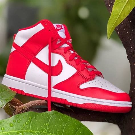 FIRST LOOK NIKE DUNK HIGH UNIVERSITY RED DailySole
