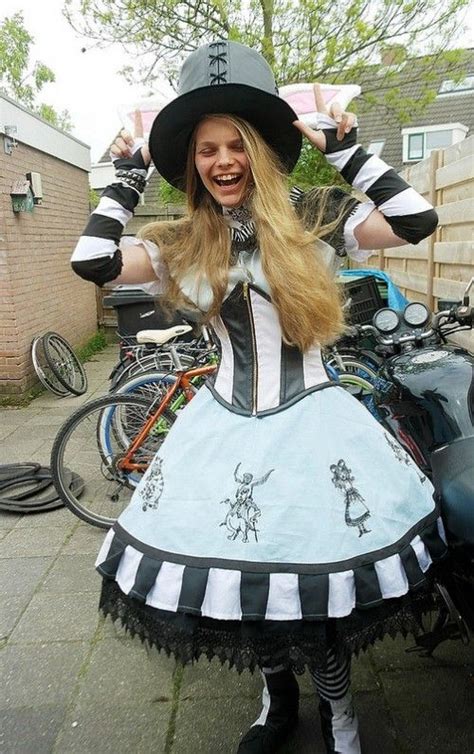 Alice In Wonderland Steampunk Costume