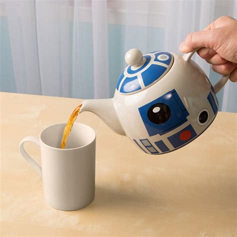 Die unterführung musste gesperrt werden, die züge konnten allerdings weiterfahren. Théière R2D2 Star Wars - cadeau thé | Super Insolite