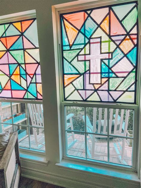 2020 yılında diy window paint ve 1 ile ev ve bahçe, otomobiller ve motosikletler, aletler, ofis ve okul malzemeleri için popüler 1 trendleri. DIY Faux Stained Glass Window Tutorial - Life By Leanna