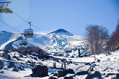 Raggiungerai i punti più panoramici con una guida autorizzata. Funivia dell'Etna Nicolosi Catania Sicily | Catania