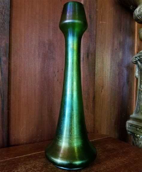 Iridescent Green Glass Vase Art Nouveau Styling Unknown Maker And Period Collectors Weekly