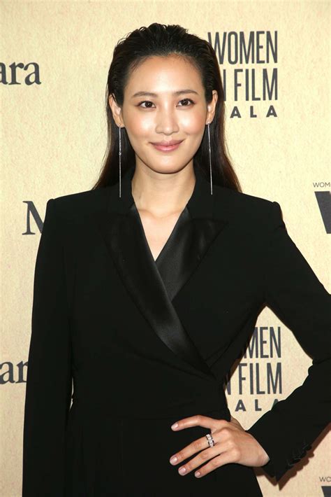 Claudia Kim Avengers Age Of Ultron Premiere In Hollywood Gotceleb
