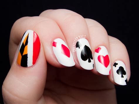 Off With Their Heads Queen Of Hearts Nail Art Disney Nails Heart Nail Art Nail Art Disney