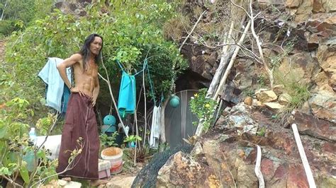 Thai Caveman Beds Dozens Of Attractive Female