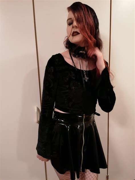 Big Tiddy Goth Girlfriend Went Clubbing Yesterday And Had An Awesome Night Rtranspositive