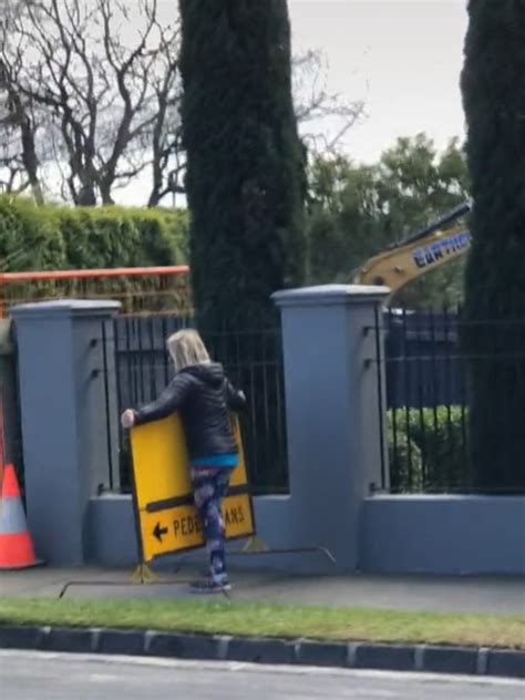 Melbourne Woman Rages Over Roadwork Sign Outside Home Au
