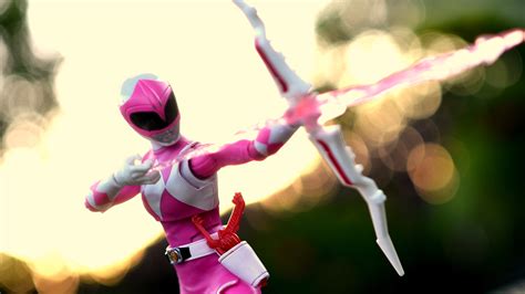 Hasbro Mighty Morphin Power Rangers Lightning Collection Pink Ranger