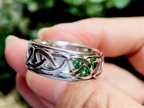 14k White Gold Celtic Ring With Emerald Stone Setting Celtic Wedding Band