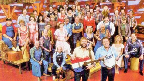 Heres What 8 Members Of The Hee Haw Cast Did After The