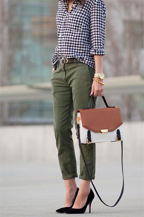 How To Style Olive Green Pants 13 Refreshing Outfit Ideas For Women