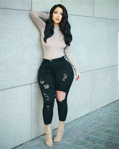 Voluptuous Women Black Jeans Curvy Girl Outfits Curvy Women Fashion Cute Casual Outfits