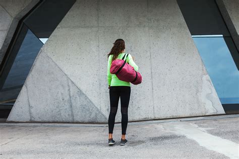 5 Gym Bags For People Who Love Pockets The Warm Up
