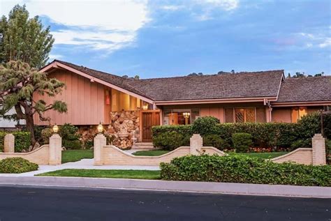 ‘brady Bunch House For Sale For Nearly 19m Wway Tv