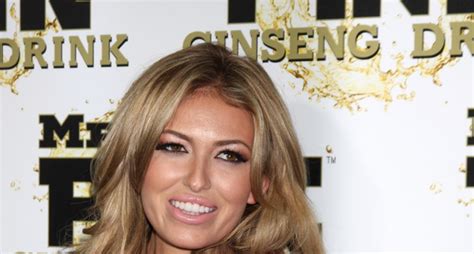 Paulina Gretzky Is Pregnant Fame10