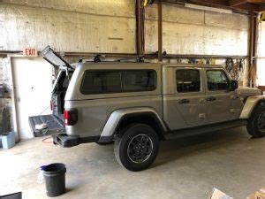 A hardtop hoist for camper shells enables you to easily hoist the hardtops in your garage.this is a buying guide to enable you choose the best hoister. Jeep Gladiator Camper Shell Install - Stonestrailers