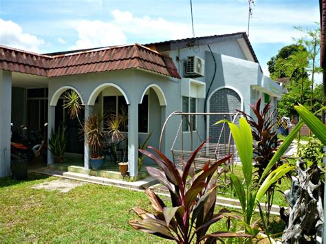 1.identify the number of your house mates and room sizes 2.fix your monthly budget. Homestay Sungai Petani Kedah | Adamani Travel