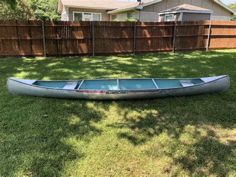 Alumacraft Voyageur 17 Canoe With Accessories Good Condition 4 Persons
