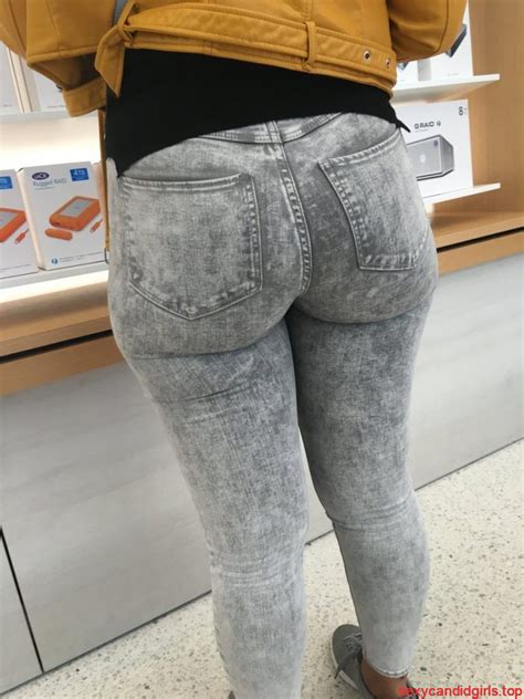 Big Booty In Grey Tight Jeans Store Creepshots Sexy